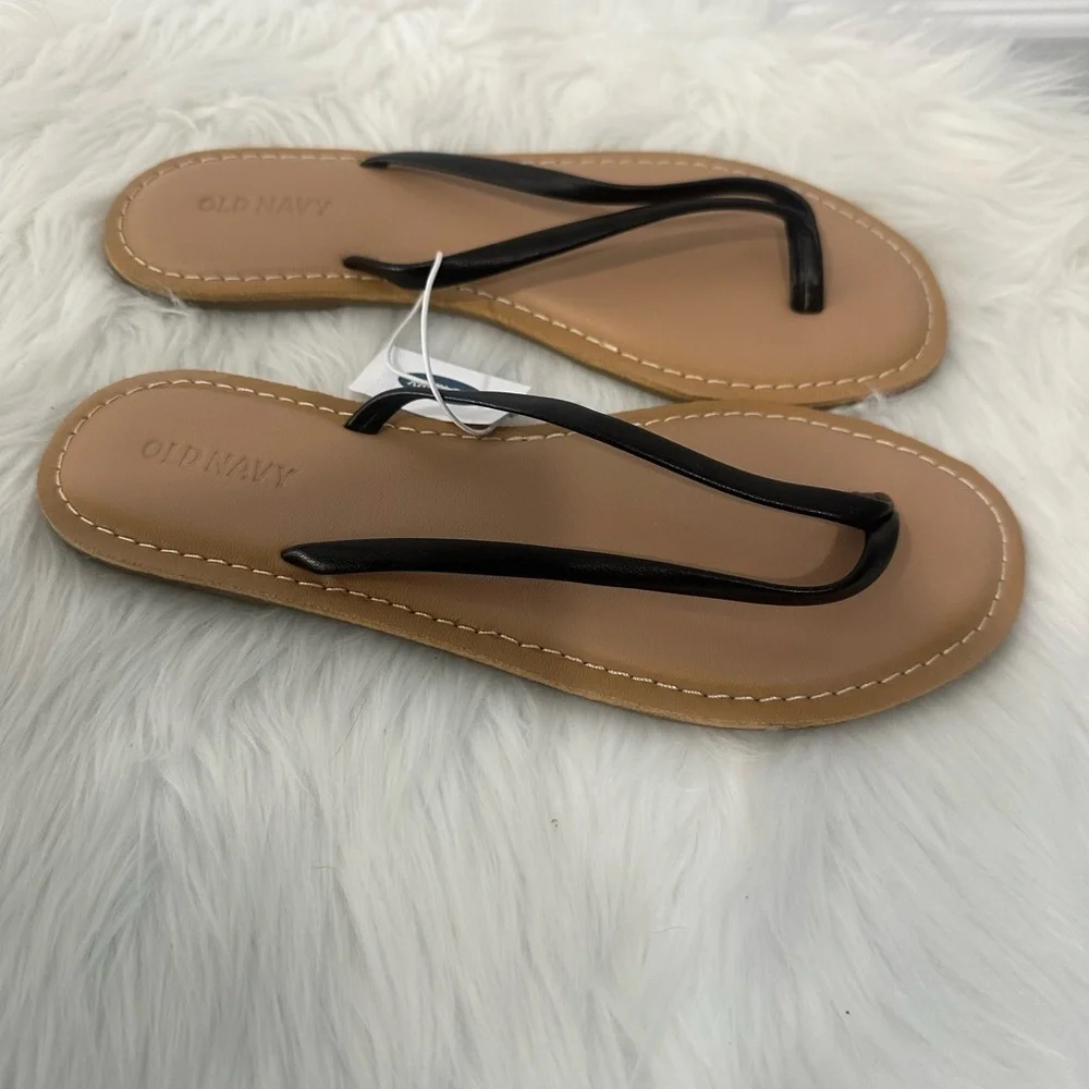 Old navy Sz 6 black sandals NWT